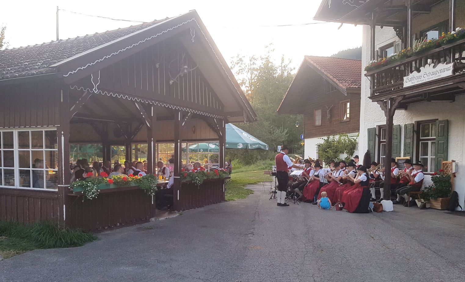 2022-32 Standkonzert Schaupenwirt.jpg